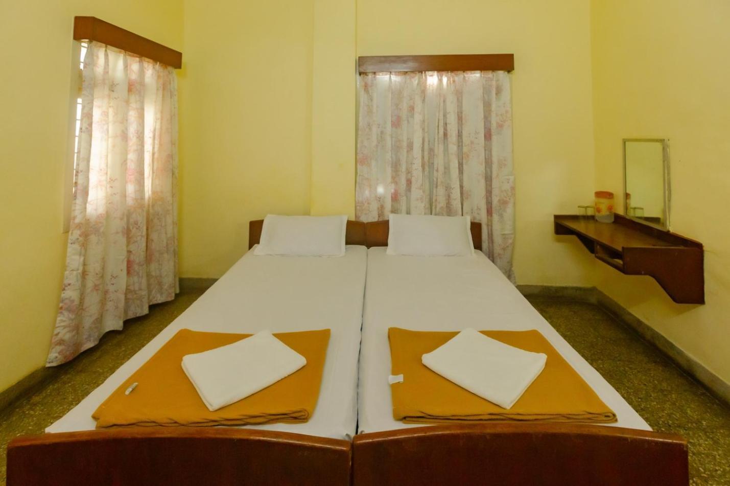 Sri Ramakrishna Hotel بنغالور المظهر الخارجي الصورة