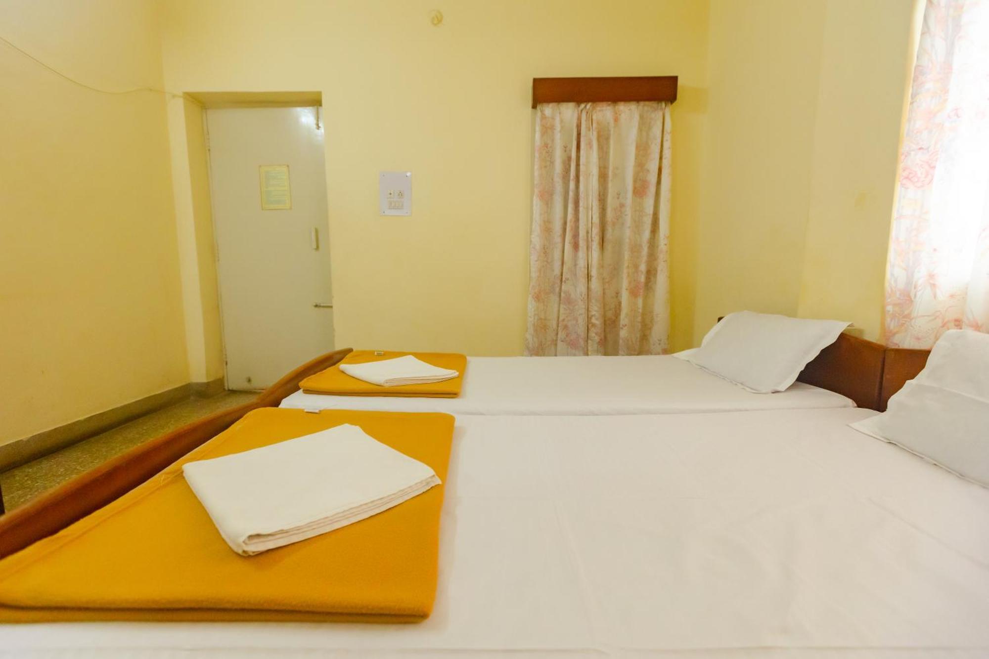 Sri Ramakrishna Hotel بنغالور المظهر الخارجي الصورة
