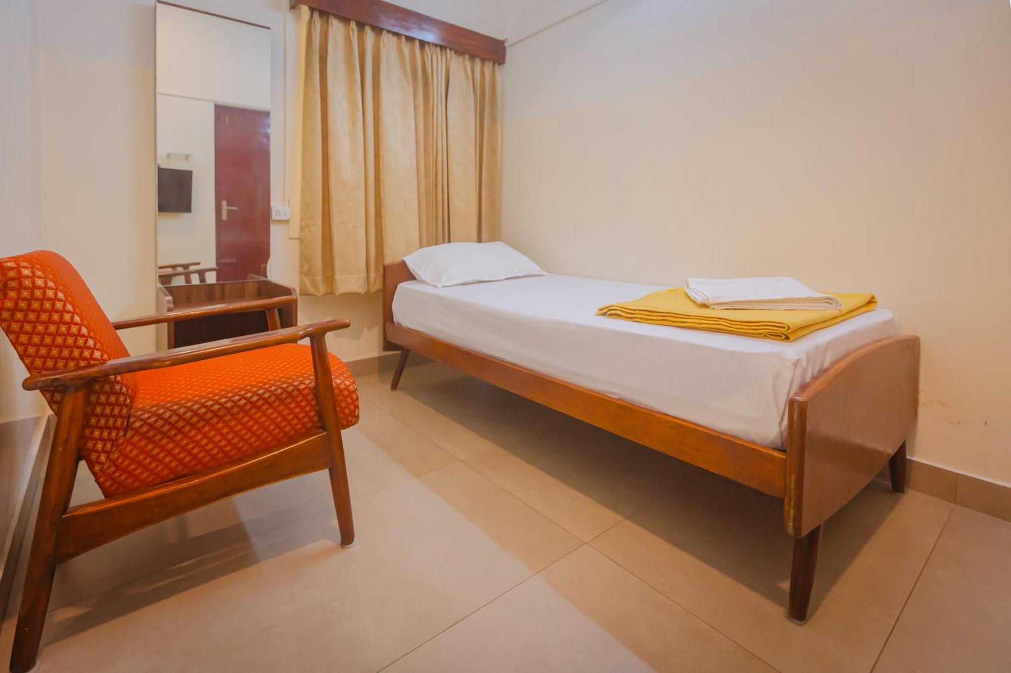 Sri Ramakrishna Hotel بنغالور المظهر الخارجي الصورة