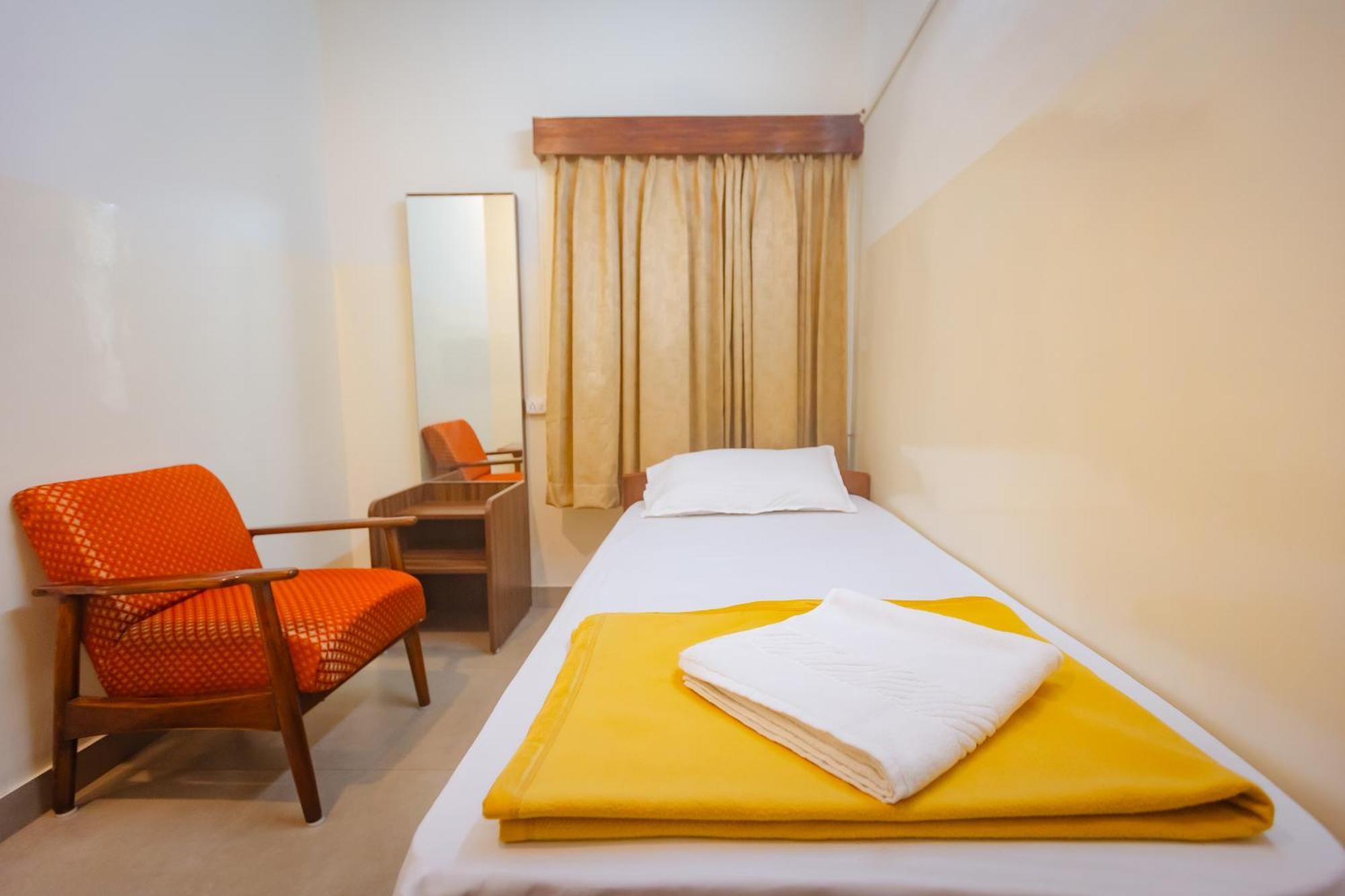 Sri Ramakrishna Hotel بنغالور المظهر الخارجي الصورة